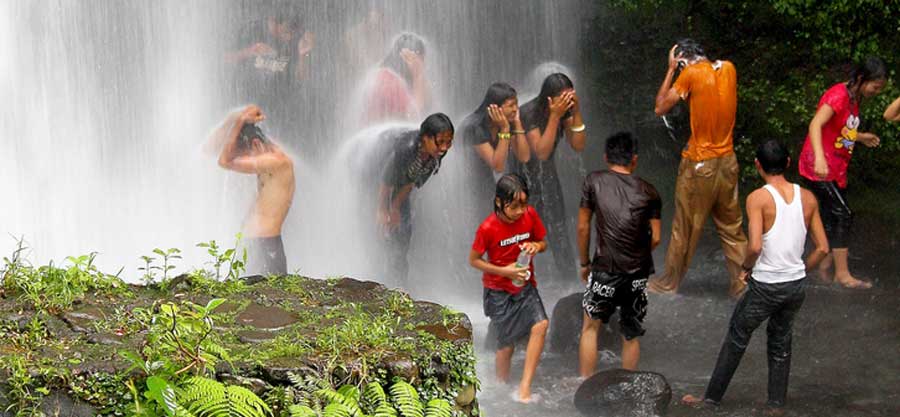 Tours Sendang Gile and Tiu Kelep waterfalls close Mount Rinjani