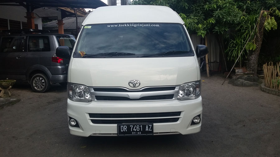 Toyota Hiace Commuter 16 Seat