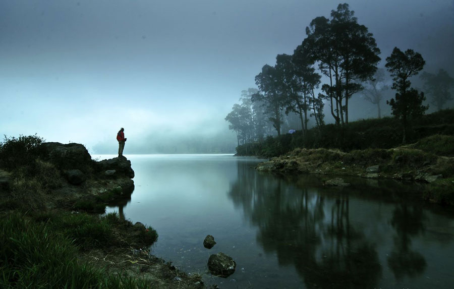 Lake Segara Anak an altitude 2000 meter of Mount Rinjani