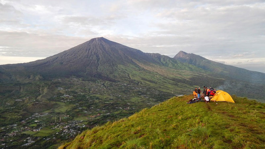 Pergasingan Hill in Sembalun Lawang close Mt Rinjani