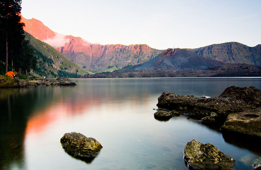 Danau Segara Anak Ketinggian 2000 meter - Taman Nasional Gunung Rinjani