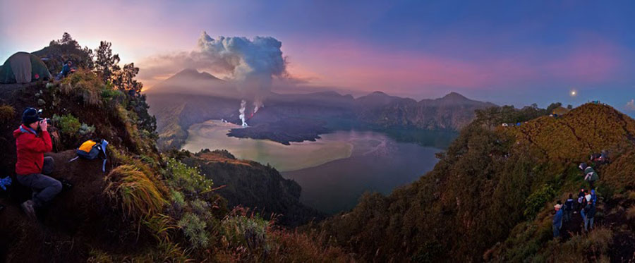 Kawah Plawangan Senaru ketinggian 2641 meter Gunung Rinjani