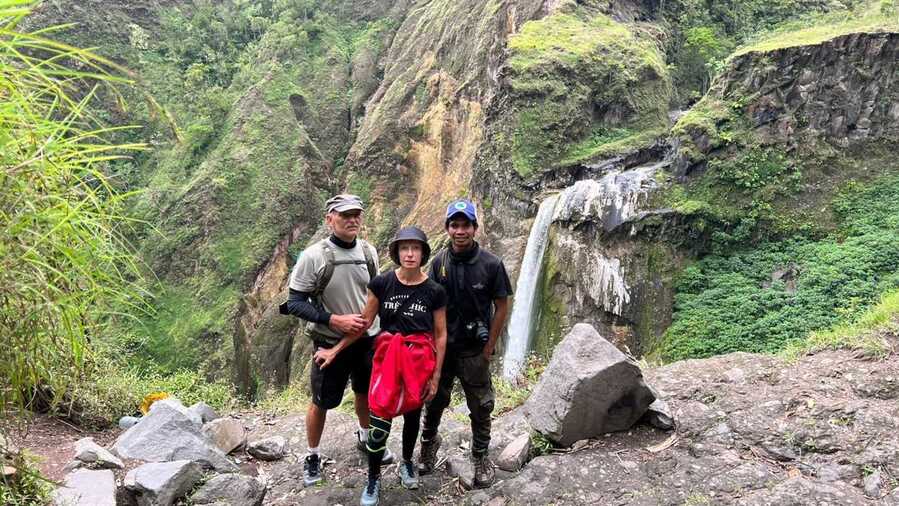 Menemukan pemandangan Air terjun Penimbungan jalur Torean