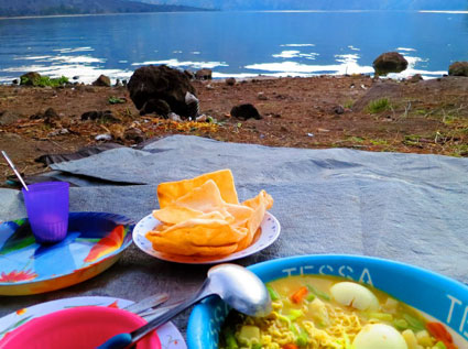 Food and beverage service provides during Rinjani Mountain trip