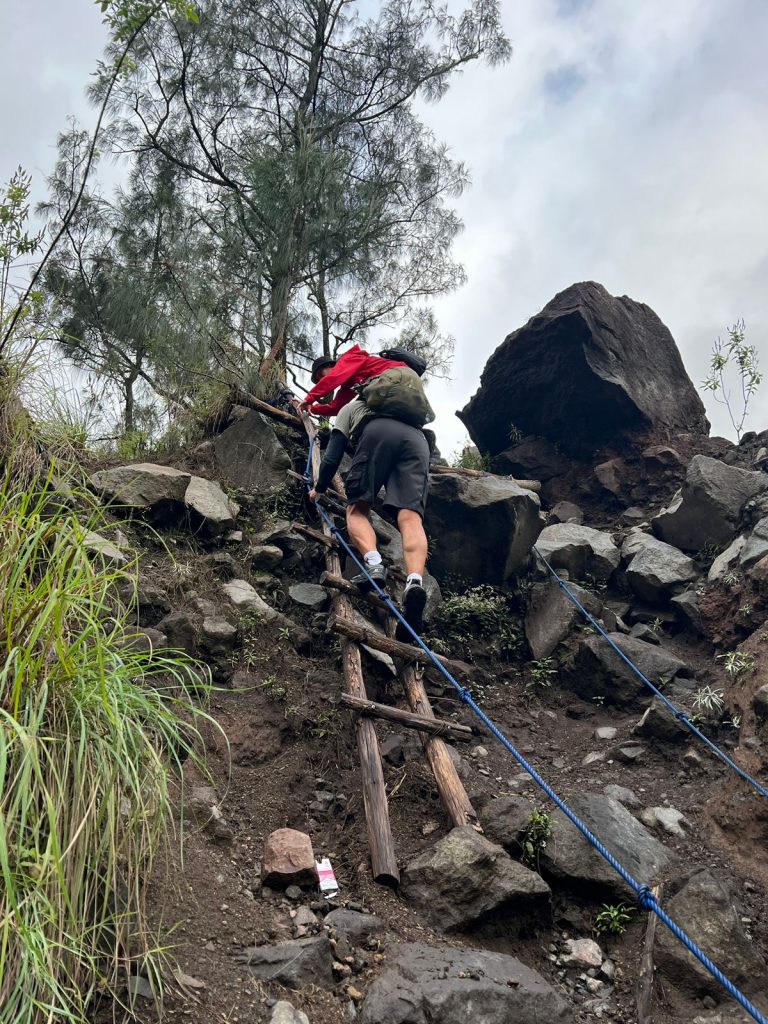 Use the stairs along Torean path Mount Rinjani